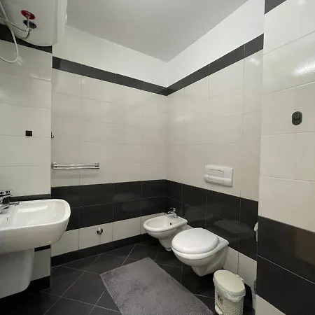 New Bazaar-apartment 2 * Tirana