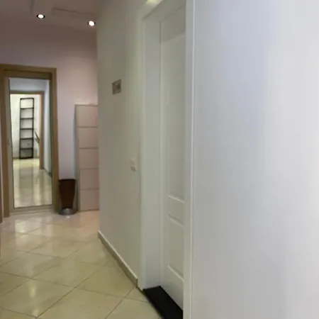 New Bazaar-apartment 2 טיראנה